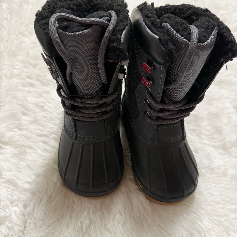 New Swiss Tech Black and Gray Winter Boots